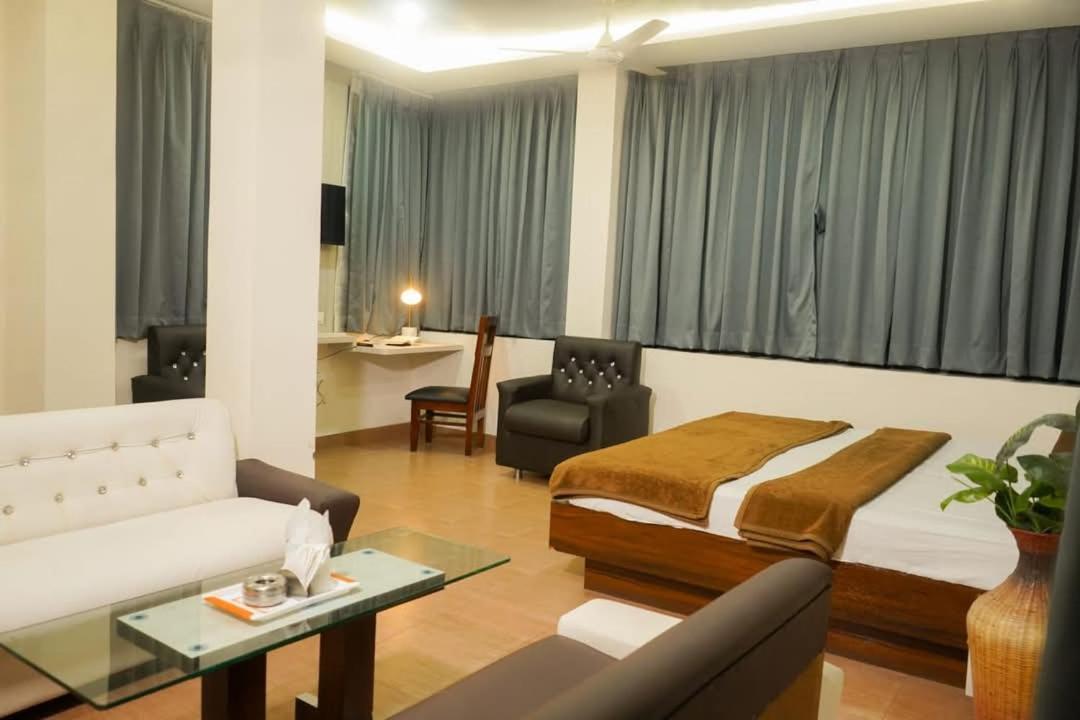 Hotel Alka Palace Durg Buitenkant foto